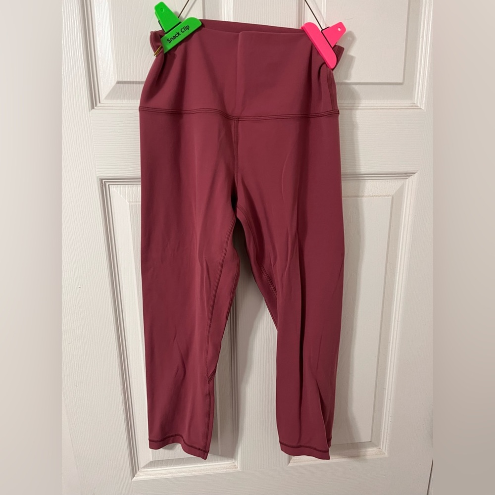 Pink Lululemon crop leggings